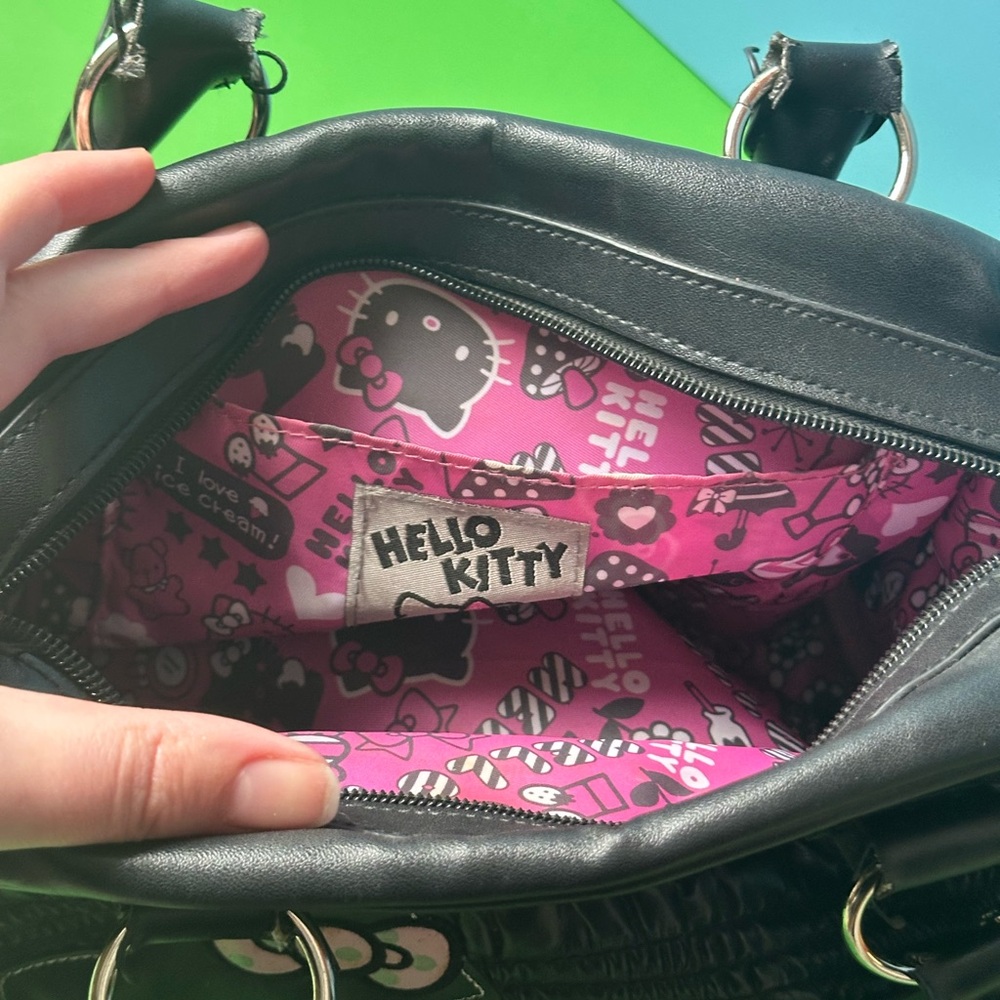 Hello Kitty Black Handbag Y2K - Picture 7 of 7